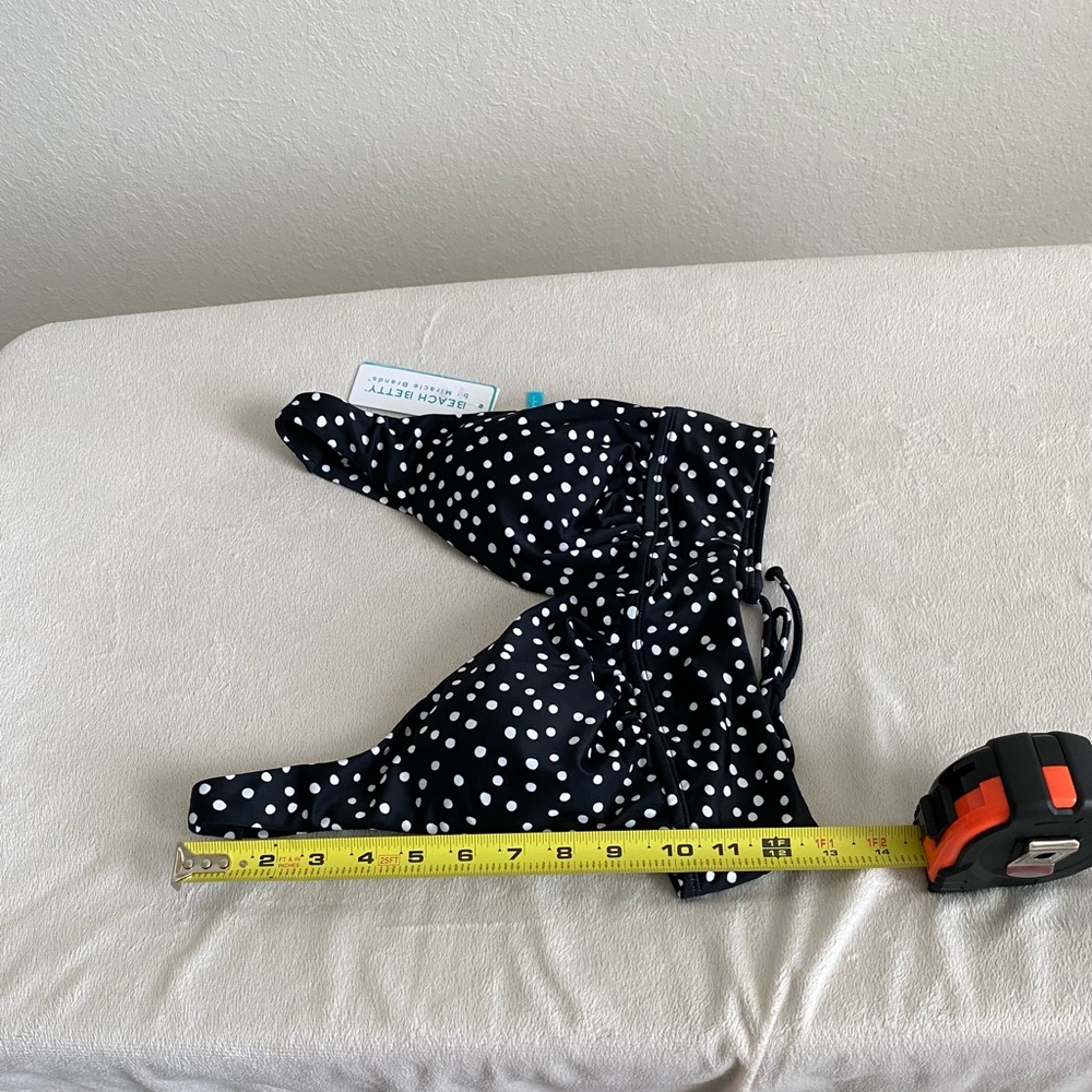 Beach Betty Bathing Suit Top size Small. Polka DotBlack & White. NWT - Picture 10 of 13